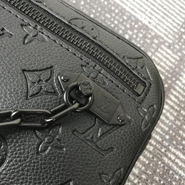 ルイヴィトンバッグ素材ディテール